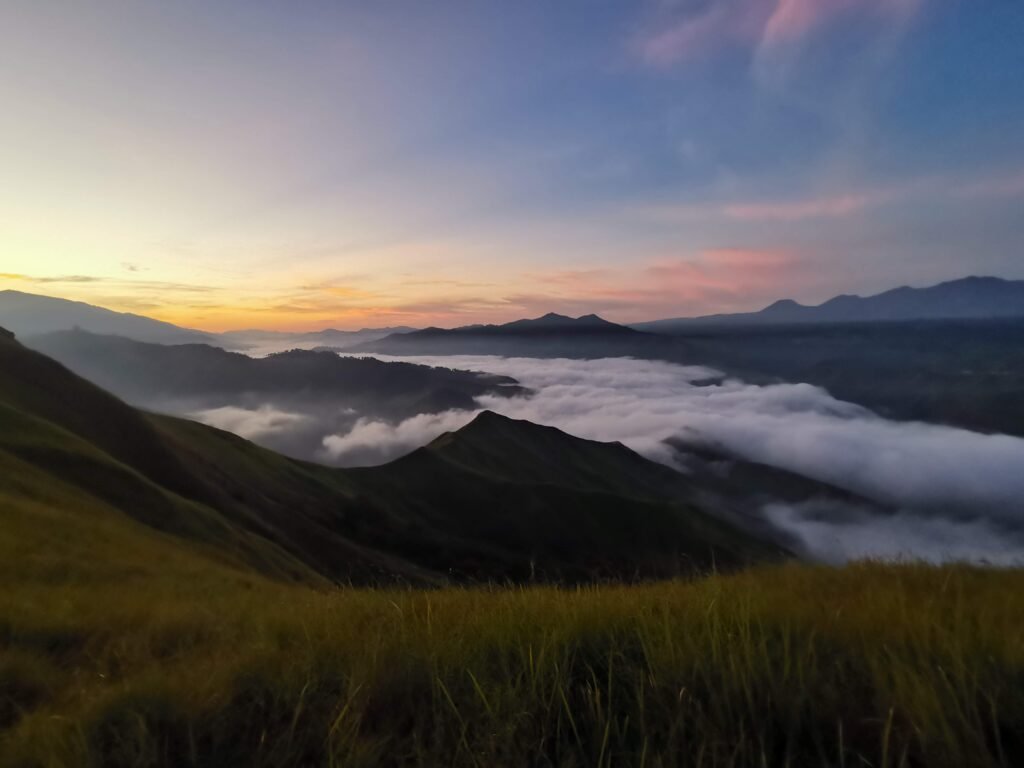 Mt. Kulago Impasugong Bukidnon sunrise with raw beauty of sea of clouds. Visited by Manakaay ug Bukid.