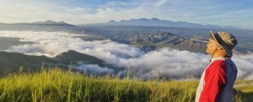 Mt. Kulago Impasugong Bukidnon sea of clouds and sunrise at peak. Visited by Manakaay ug Bukid.