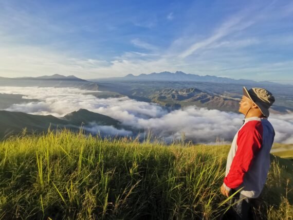 Mt. Kulago Impasugong Bukidnon sea of clouds and sunrise at peak. Visited by Manakaay ug Bukid.