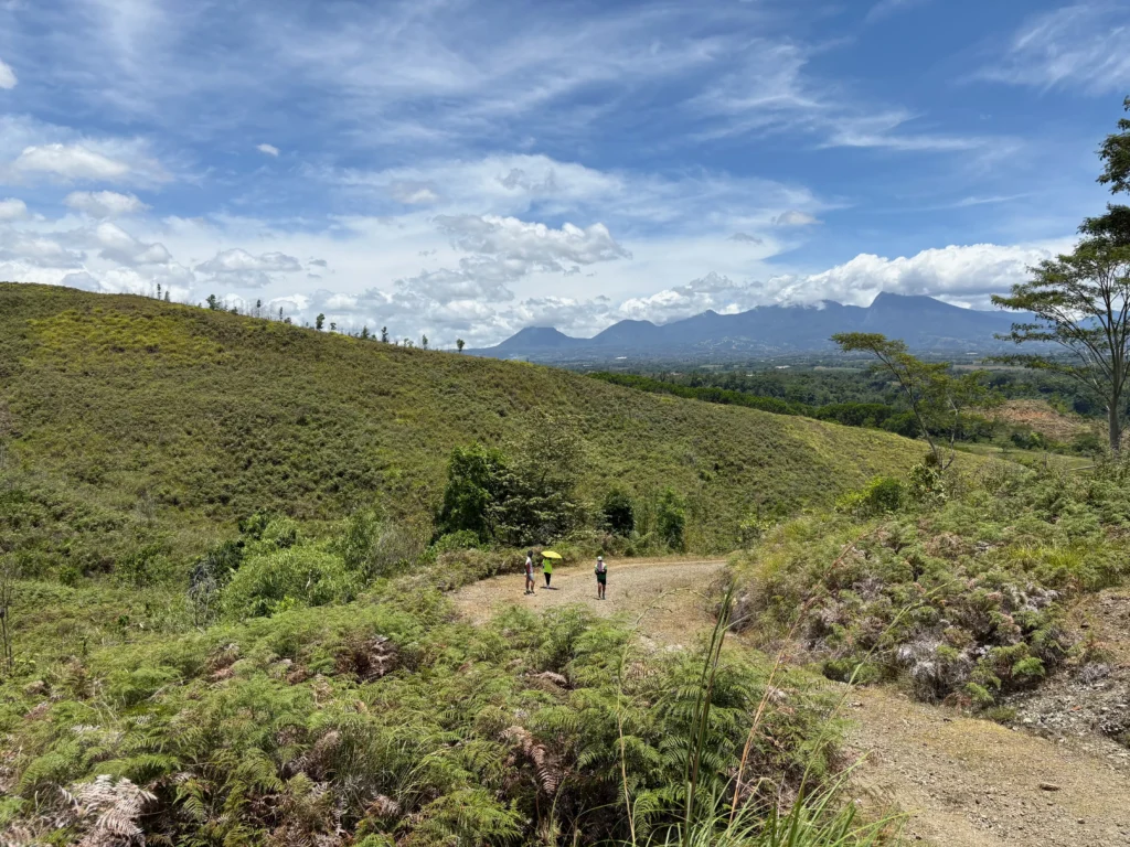 Panimahawa Ridge Impasug-ong Bukidnon scaling up an open trail path mountain