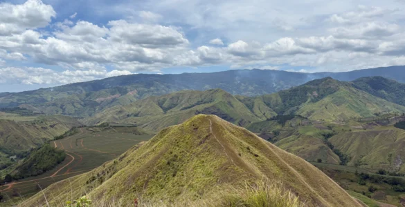 Panimahawa Ridge Impasug-ong Bukidnon trail to other ridge view of Impasug-ong ridges
