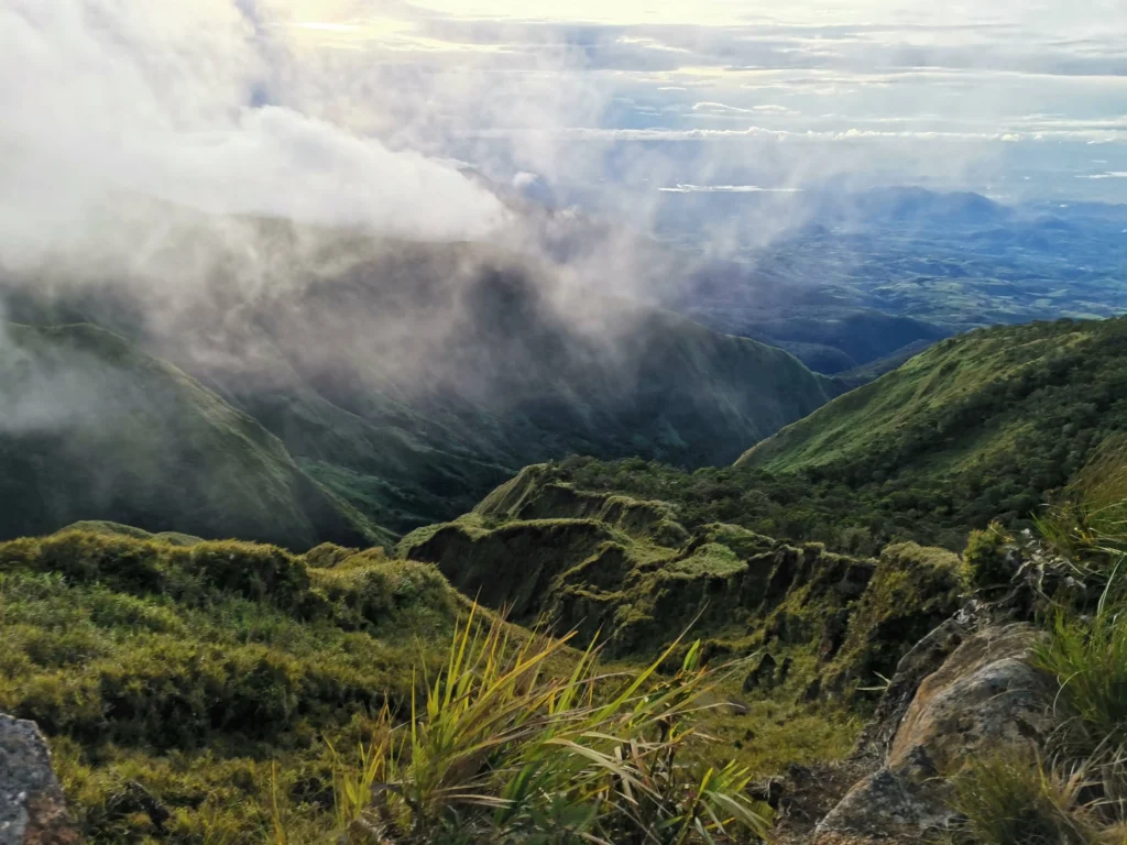 Mt. Kalatungan - Mt. Wiji trail beautiful scene descent back to Camp Mendis.