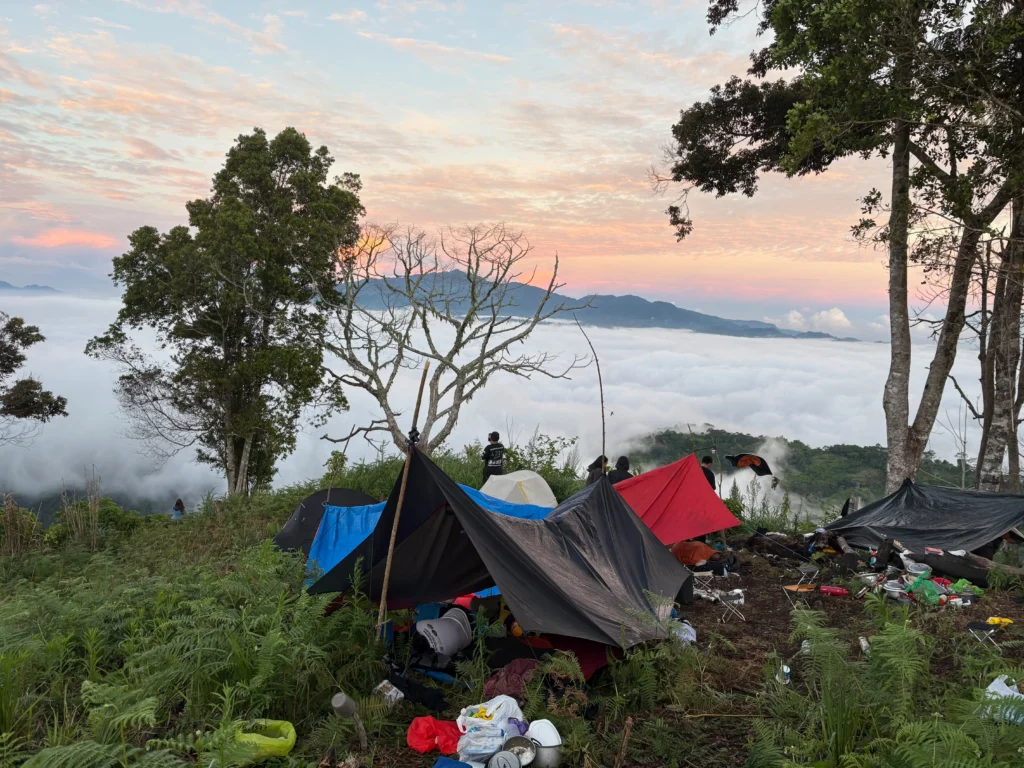 mt pinan-panan maragusan davao de oro campsite view of sea of clouds underneath
