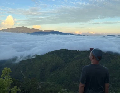 mt pinan-panan maragusan davao de oro early morning sunrise view of sea of clouds and mountain range