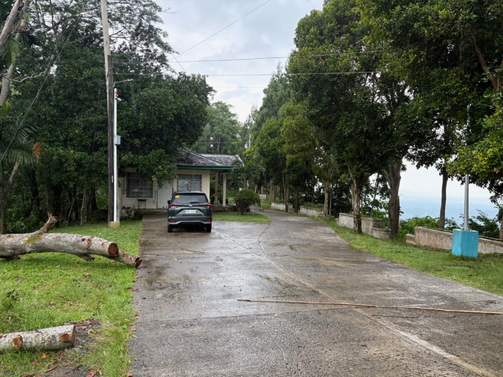 Talaingod Viewdeck Davao del Norte has good parking space.