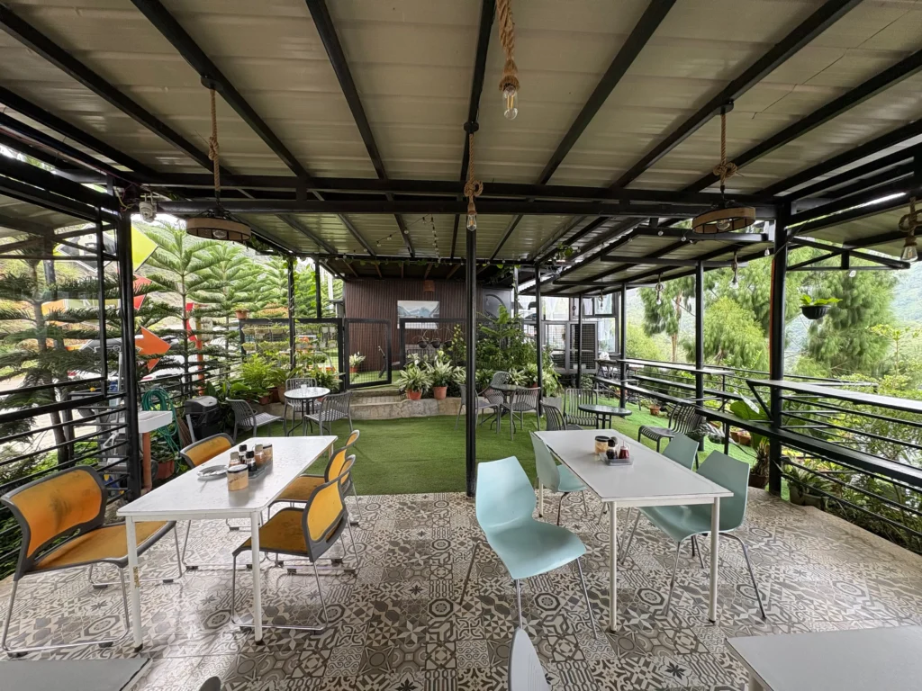 Pines and Mists Homestay Sitio Uraya, Talaingod cafe and reception