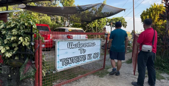 Tentsite ni Apo and Mulberry Farm Balutakay, Bansalan, Davao del Sur entrance and parking space